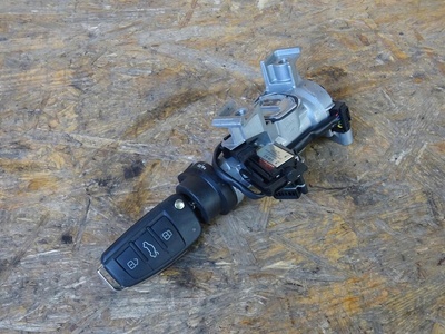 8E0837220R audi q3 8u a3 8p иммобилайзер ключ комплект 1k0953527c