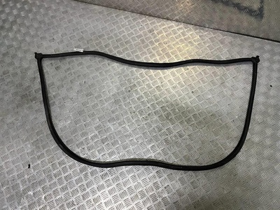 7L6823707C Уплотнитель капота Volkswagen Touareg 2002-2010 2008