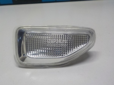 261605JH0A Повторитель на крыло правый Renault Duster II 2021