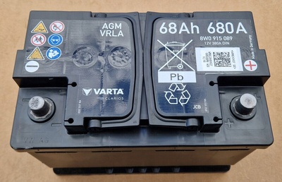 8W0915089 аккумулятор agm 68ah 680a оригинал 2024 rok как новый