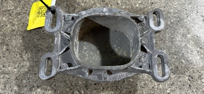 4B0199335L кронштейн двигателя полный привод. Audi A6 4F/C6 2006