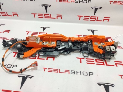 109588800S Прочая запчасть Tesla Model 3 2019 1095888-00-S,1109683-00-K