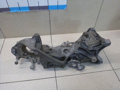 03L903139H Кронштейн генератора VAG A6 [C6,4F] (2004 - 2011)
