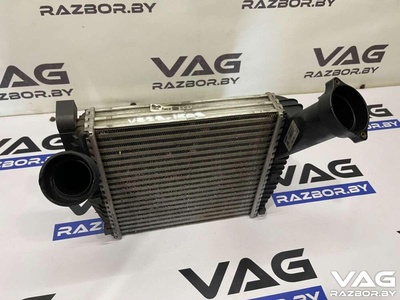 7L6145804B Интеркулер Audi Q7 4L 2008