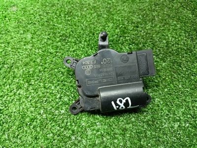 52411483 моторчик заслонки отопителя VW Touareg 2002-2010