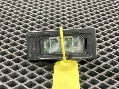 GX7313B627AB Подсветка номера Land Rover Discovery Sport 2017 ,T2H24328,T4N3071,LR087728,LR067243