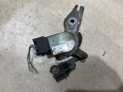 7L0616214B Датчик дорожного просвета vw Touareg 1