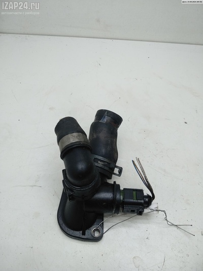 06b121133a Фланец (тройник) системы охлаждения Volkswagen Passat B5 2000