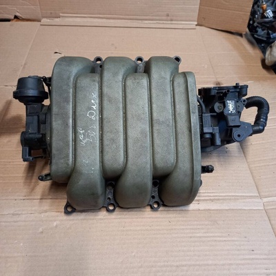 06E133210D коллектор впускной Audi A6 4F/C6 2008