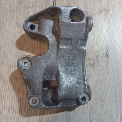 079903805AF Кронштейн генератора Audi Q7 4L 2007