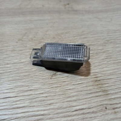 4L0947164A13U Фонарь салона (плафон) Audi Q7 4L 2007