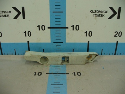 1521607 Кронштейн Бампера Ford Focus CB4 2008 , 8M51-17D959-AD