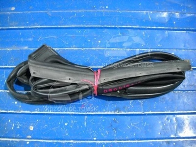 BBN972760D Уплотнитель Двери Mazda Mazda3 BL 2011 BBN9-72-760D