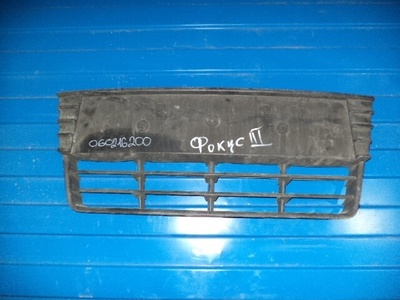 BM5117K945AE Решетка в бампер Ford Focus CB8 2011 , 1718734