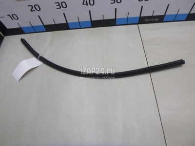 65820JD00A Уплотнитель капота Nissan Qashqai (J10) (2006 - 2014)