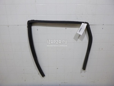 82331JD00A Уплотнитель стекла двери Nissan Qashqai (J10) (2006 - 2014)