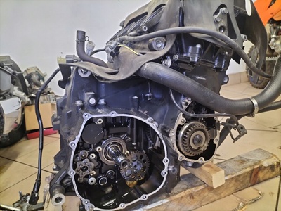 Kawasaki zx10r 06 - 07 двигатель