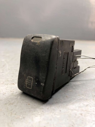 357971837 Кнопка подогрева заднего стекла Seat Toledo 1 1993