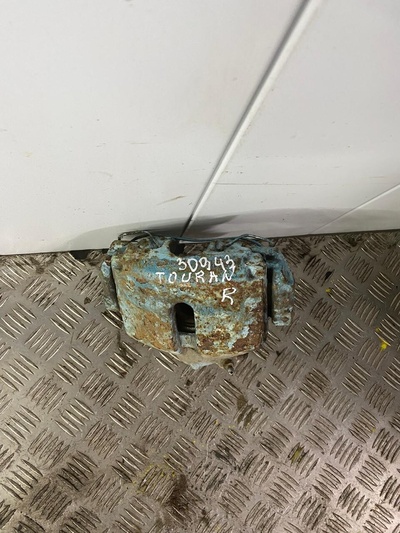 1K0615125D Скоба суппорта переднего Touran Audi