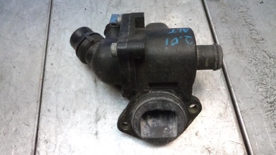 06B121111D Корпус термостата Audi A6 C5/4B 2002