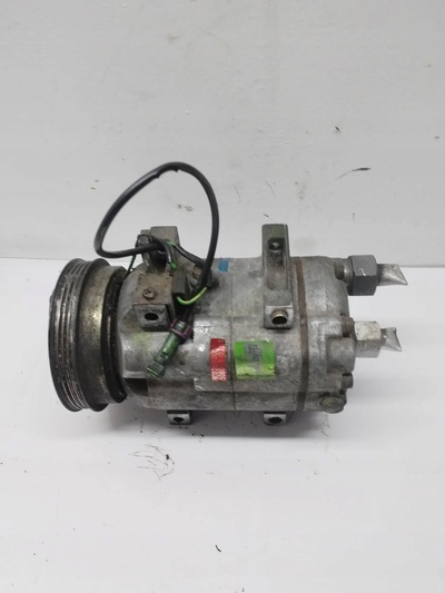 8D0260805F компрессор кондиционера audi a4b5 1.6b