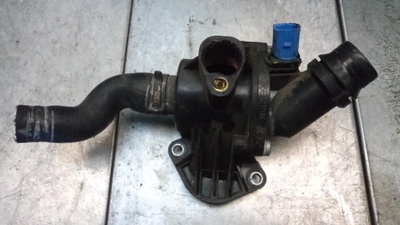 06B121111K Корпус термостата Audi A4 B6 2002