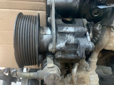 QVB500630 Насос гидроусилителя руля Land Rover Range Rover 3 2007