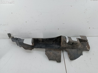 4B0121283Q Диффузор (кожух) вентилятора радиатора Audi A6 C5 (1997-2005) 2002