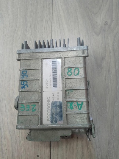 893907383B Блок управления двигателем Audi 80 /90 (B3) 1986-1991