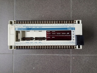 Блок управления telemecanique tsx17 tsx1724012 v:1.4