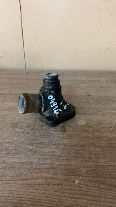 050121132B Фланец системы охлаждения VW PASSAT B5 Nissan