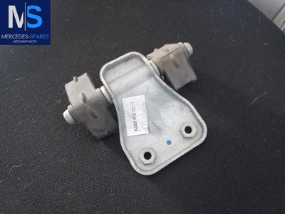 A2054920300 Кронштейн глушителя Mercedes GLC 2020 ,2054920300
