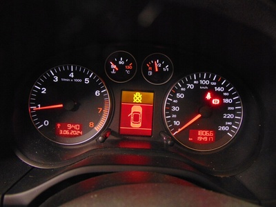 8P0920930N спидометр часы fis audi a3 8p 1.6 2.0 fsi