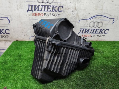 7L0129607C корпус воздушного фильтра VW Touareg 2002-2010 2006