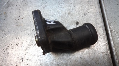 048121145B Фланец (тройник) системы охлаждения Audi 80 B4/8C 1994