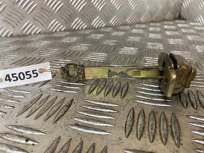 3A0837249 Ограничитель открывания двери Volkswagen Passat B4 1993-1997 1995