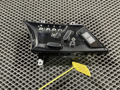 6W8314B566 панель управления допфункциями сиденья правая Jaguar F-Type 2015 6W83-14B566,EX5314B566DB,EX5314017AD