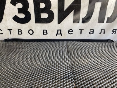 82178204 уплотнитель стекла двери левый Volvo FH5