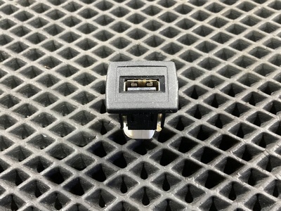 A2188200187 Разъем AUX / USB Mercedes-Benz GLA X156 2019