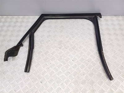 4G9839432 Уплотнитель двери задней правой Audi A6 C7 2017