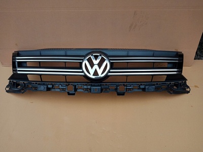 5N0853653E volkswagen tiguan i рестайлинг решетка радиатора