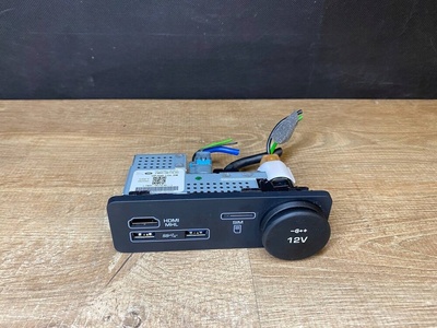 C2D51466 разъем порт usb ягуар f - pace x761 fw93 - 19e110 - ad