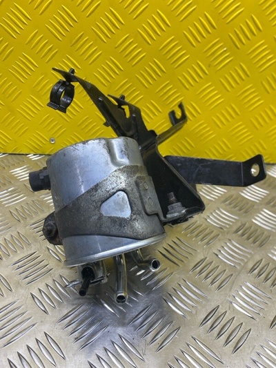 16400EC00A Кронштейн топливного фильтра Nissan Navara (D40) 2004-2015 2007 , 16434EC00A