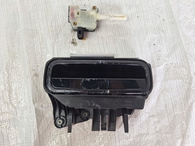 7E0827264B volkswagen caddy ручка tylnej крышки багажника tyl крышка амортизатор y