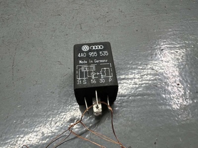 4A0955535 Реле (прочие) Audi 100 C4 1994 ,005899-01