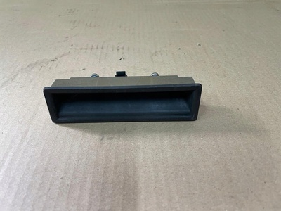 4E0827565A audi a8 d3 кнопка микровыключатель ручка крышки багажника задняя