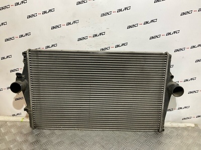 8671694 интеркулер Volvo S60 1