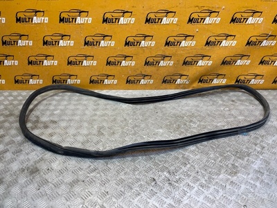a1666970051 Уплотнитель двери Перед. Mercedes Gl X166 2014