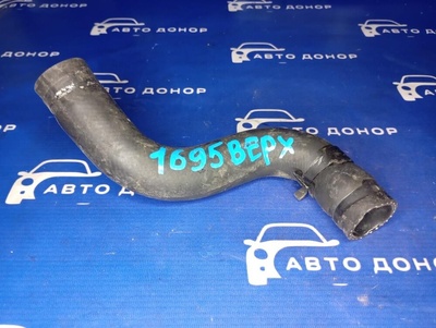 MN135914 патрубок радиатора MITSUBISHI LANCER CS5A