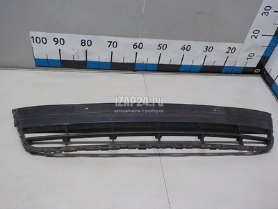 5N0853671B82V Решетка в бампер центральная VAG Tiguan (2011 - 2016)
